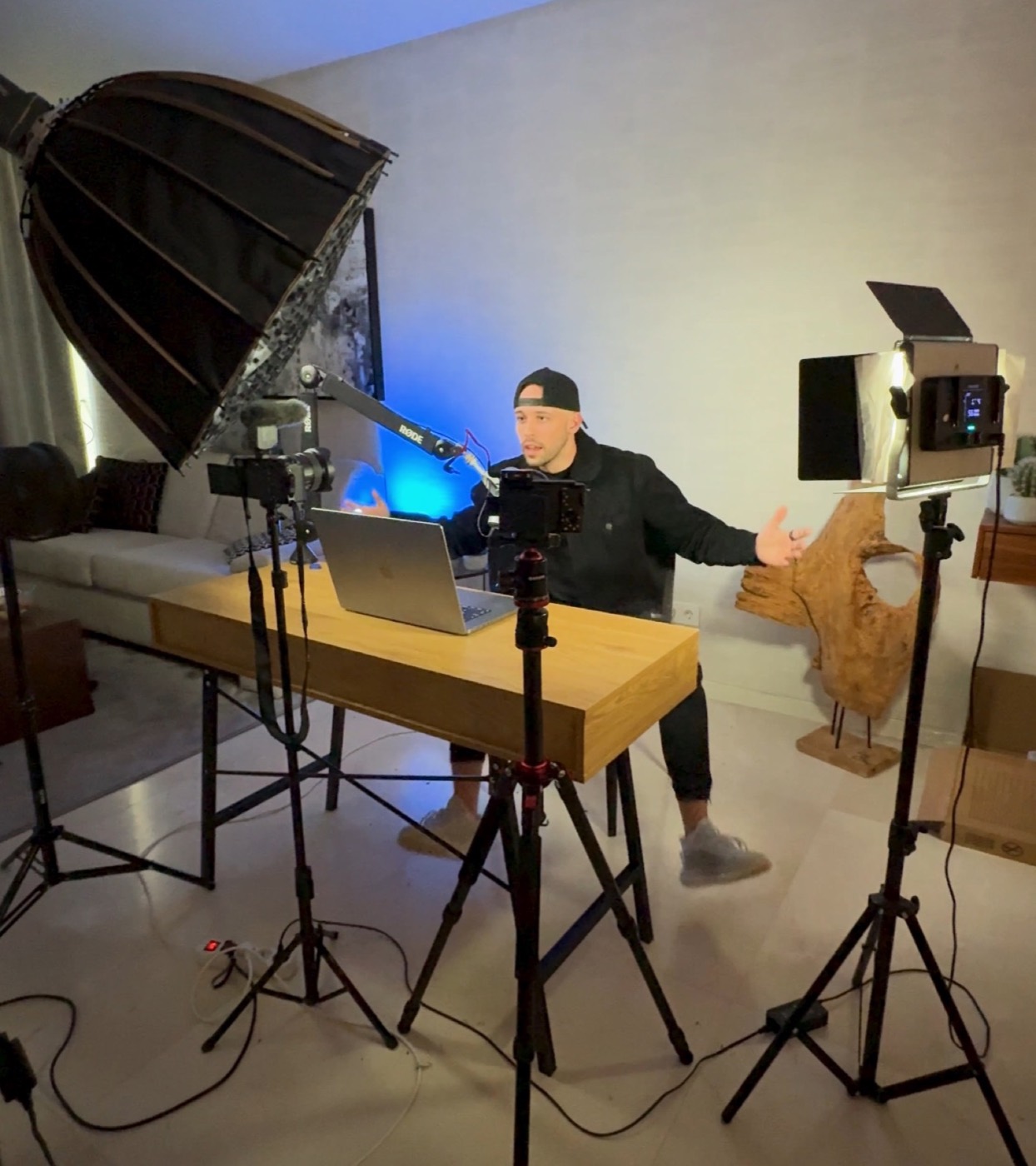 Philipe Reis filming in a sponsor-ready studio setup